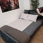 Apartment Happy Days *